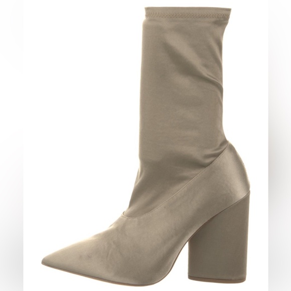 Yeezy Shoes - YEEZY Season 7